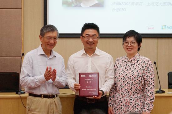 自左至右：勵(lì)建安院士、趙驛先生、Sabrina WOO女士